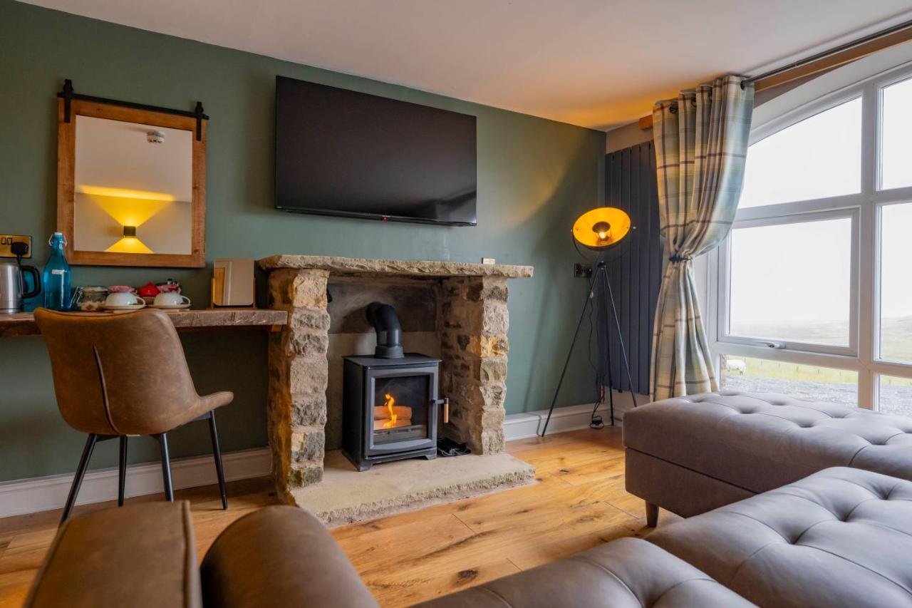 The Tan Hill Inn Keld Exterior photo